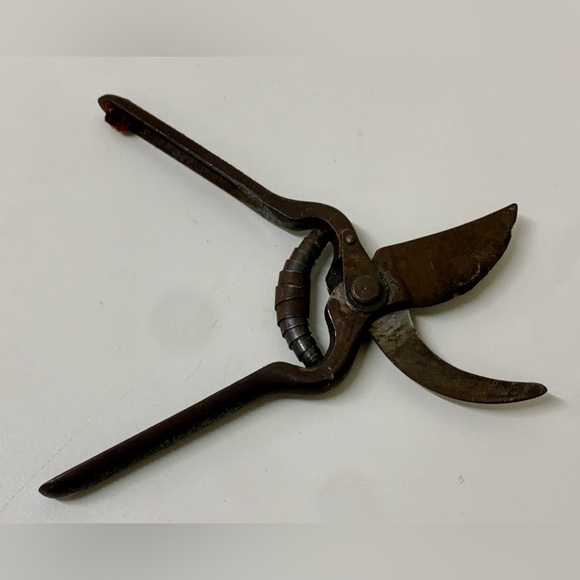 Vintage Seymour Smith Pruning Shears - Picture 9 of 10